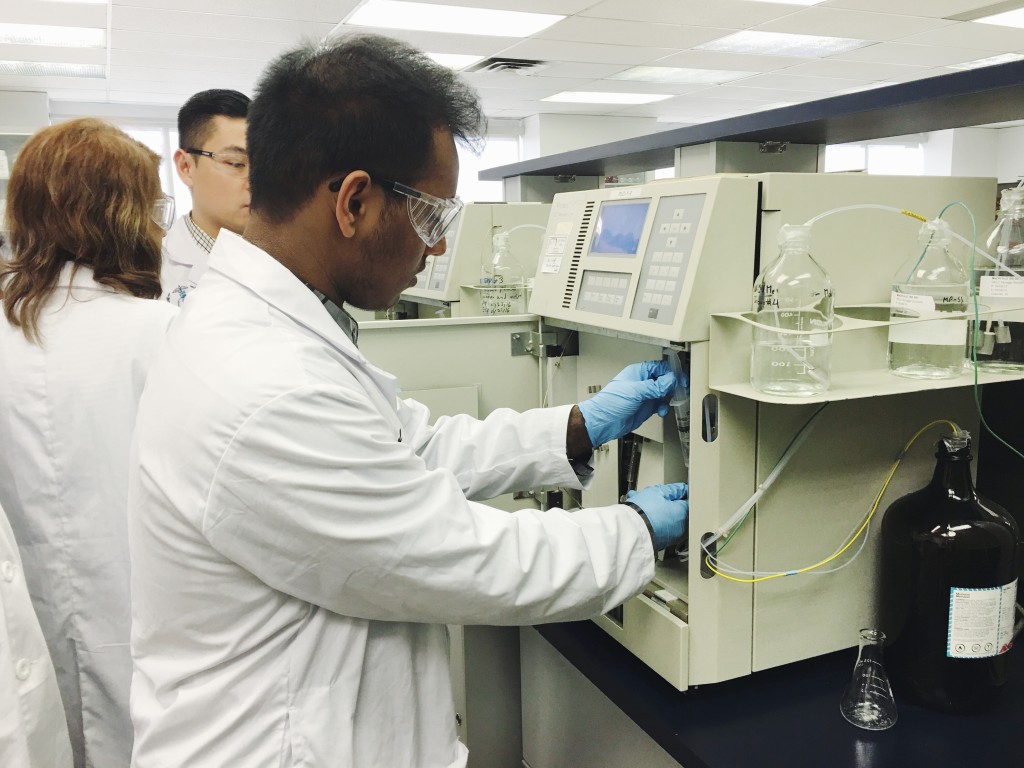 Here, students learning how to equilibrate HPLC system prior to analysis.